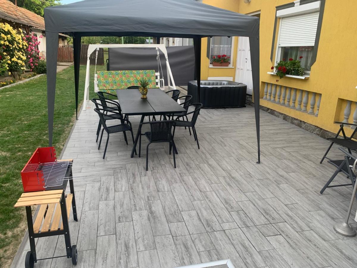 Viktor Apartmanhaz Zamardi Exterior photo